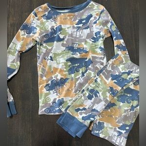 Carter’s boys pajama set